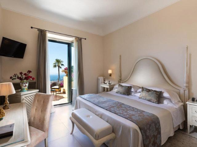 French Balcony | Chambres d'hôtel à Taormina | Hôtel 4 étoiles Taormina Boutique Hotel